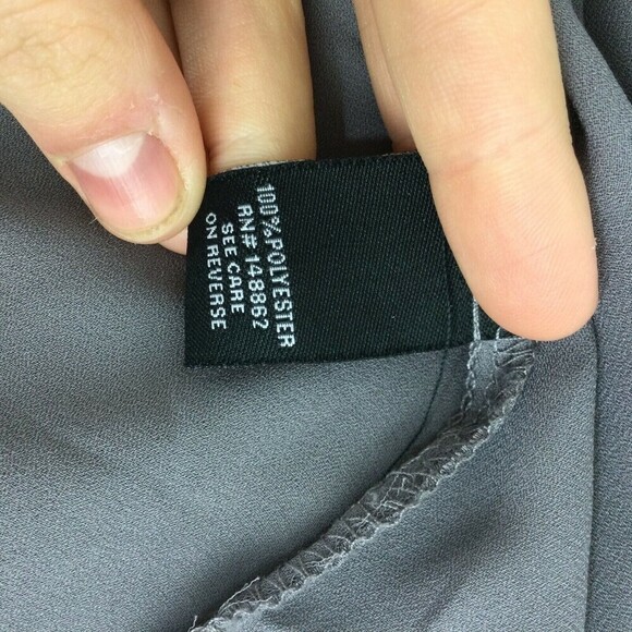 Torrid Gail Short Sleeve V-Neck Gray Blouse Top Womens Size Large - Picture 5 of 9